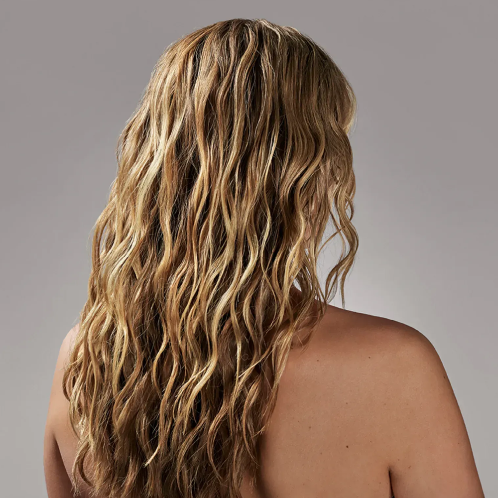 ORIBE Apres Beach Wave and Shine Spray 300ml - Спрей для створення природних локонів - фото №3 ORIBE Apres Beach Wave and Shine Spray 300ml - Спрей для створення природних локонів - фото №3